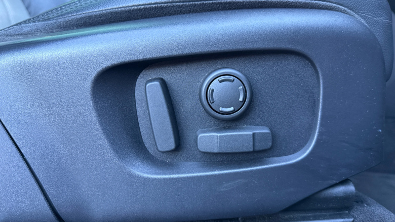 Land Rover Range Rover Evoque 2.0 D180 First Edition 5dr Auto Diesel Hatchback